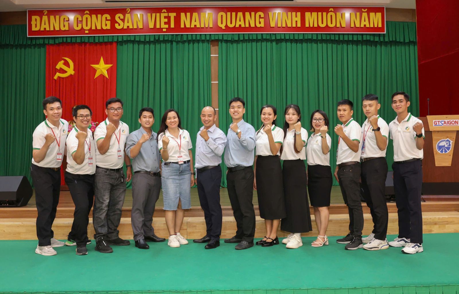 Thiet-ke-chua-co-ten-1-1.jpg Thiet-ke-chua-co-ten-1-1.jpg